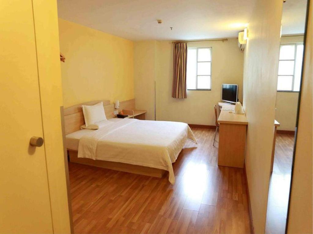 7 Days Inn Shanghai Minhang Dongchuan Road Jiaotong University Zewnętrze zdjęcie