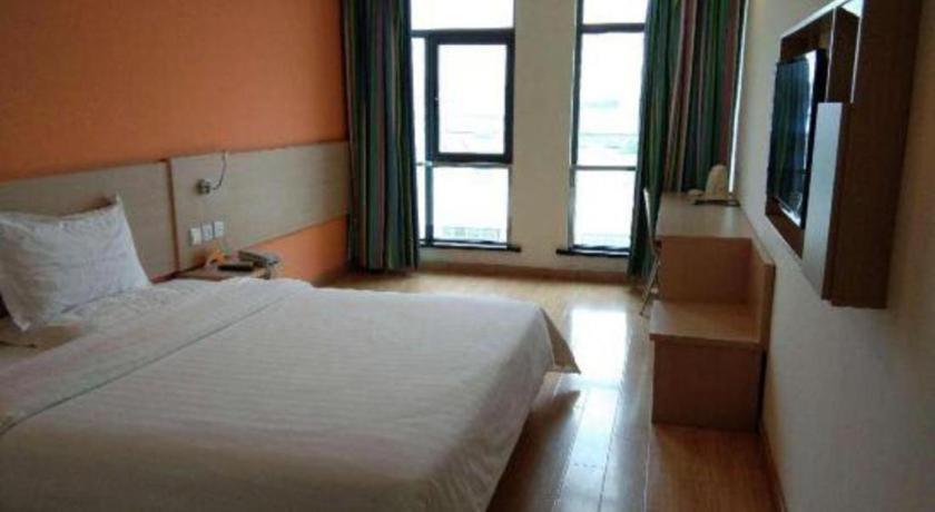 7 Days Inn Shanghai Minhang Dongchuan Road Jiaotong University Zewnętrze zdjęcie